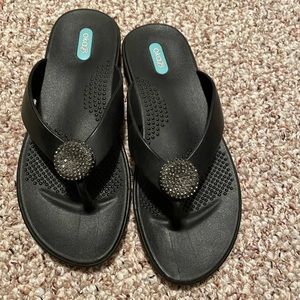 Oka-B flip flops